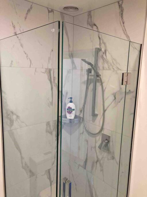 Cheerful 2 Bedroom Townhouse In Addington! クライストチャーチ エクステリア 写真