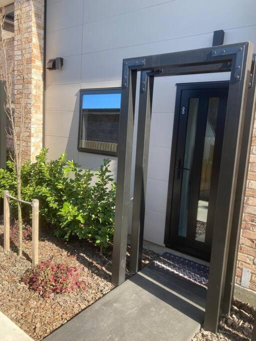 Cheerful 2 Bedroom Townhouse In Addington! クライストチャーチ エクステリア 写真
