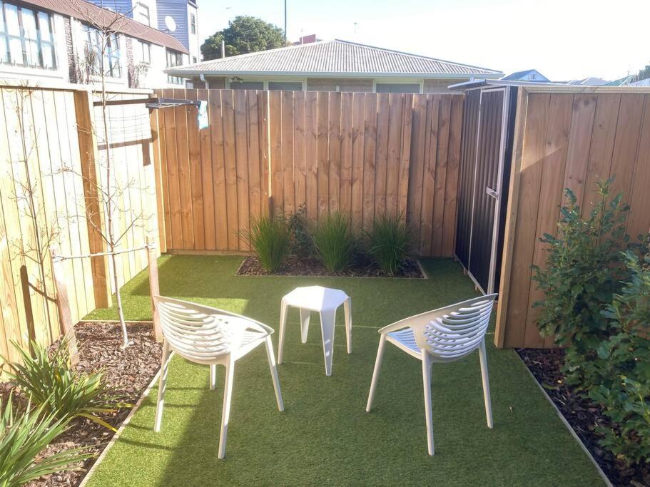Cheerful 2 Bedroom Townhouse In Addington! クライストチャーチ エクステリア 写真