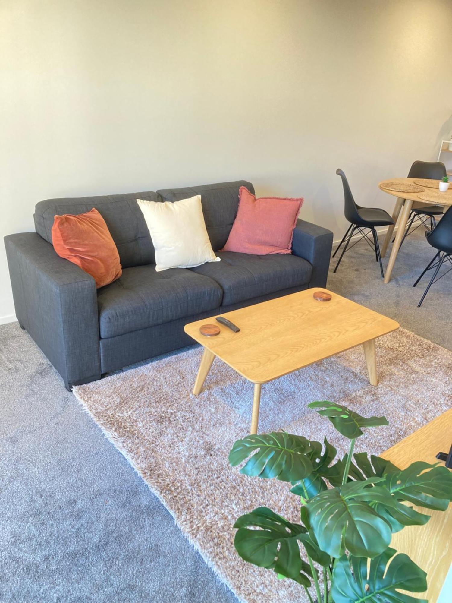 Cheerful 2 Bedroom Townhouse In Addington! クライストチャーチ エクステリア 写真